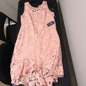 Beautiful lace peach/pink Vince Camuto dress.
